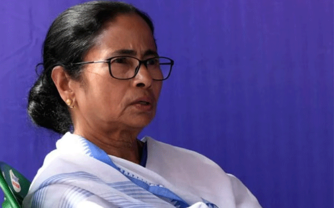 কালীঘাটে তৃণমূলের জরুরি বৈঠক শুরু ।
