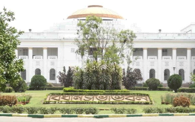 বিধানসভায় বিশৃঙ্খলা, ধ্বনি ভোটে সাসপেন্ড দুই বিজেপি বিধায়ক ।