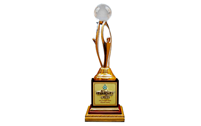 অভিজিৎ বিনায়ক বন্দ্যোপাধ্যায়, আশোক দাশগুপ্তকে বঙ্গবিভূষণ । বিশেষ সম্মান অর্থনীতিবিদ কৌশিক বসুকে