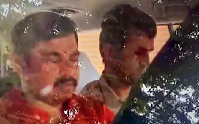 রুচিহীন মন্তব্যের জেরে আটক তেলেঙ্গানার বিজেপি বিধায়ক, সাসপেন্ড করল দল