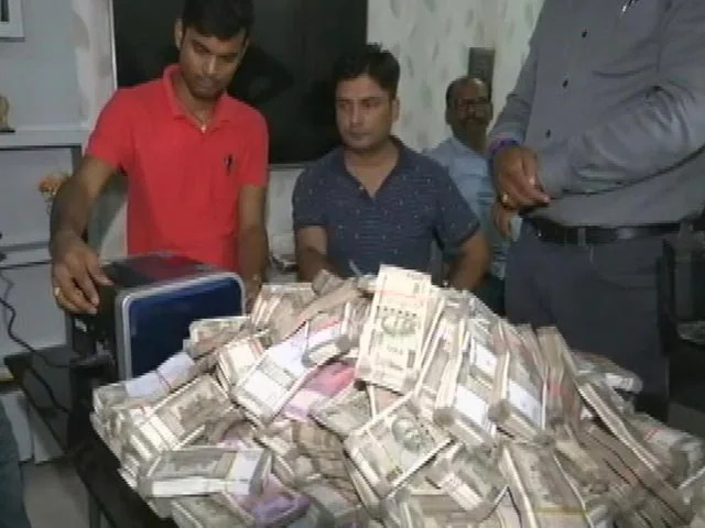বিহারের ইঞ্জিনিয়ারের বাড়ি থেকে কোটি টাকা উদ্ধার !