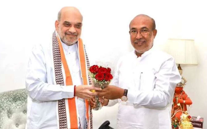 হিংসা বাড়ছে মণিপুরে। স্বরাষ্ট্র মন্ত্রীর সঙ্গে বৈঠকের পর প্রধানমন্ত্রীর দরবারে বীরেন সহ  ৪ মন্ত্রী