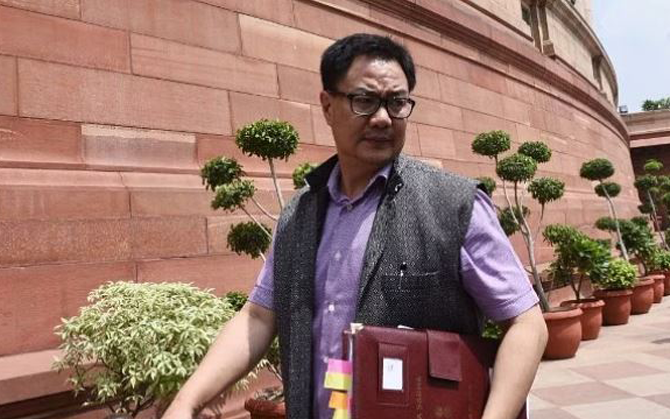 কেন্দ্রীয় মন্ত্রিসভায় রদবদল। আইনের দায়িত্ব থেকে  অপসারিত  রিজিজু