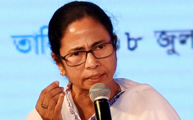 অভিষেককে আটকালে আমি যাব নবজোয়ার যাত্রায়। বিজেপি অভিষেককে ভয় পায় : মমতা