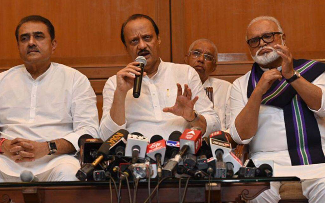 মহারাষ্ট্রে এনসিপি তরজা: সুনীল তাটকরকে মহারাষ্ট্র এনসিপির সভাপতি নিযুক্ত করলেন প্রফুল প্যাটেল