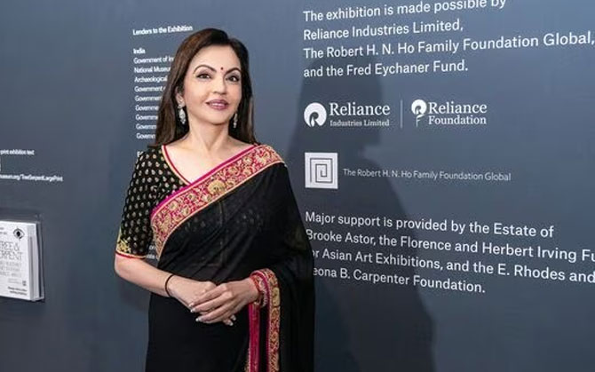 ‌রিলায়েন্স ইন্ডাস্ট্রিজ লিমিটেডের পরিচালন পর্ষদ থেকে পদত্যাগ নীতা আম্বানির