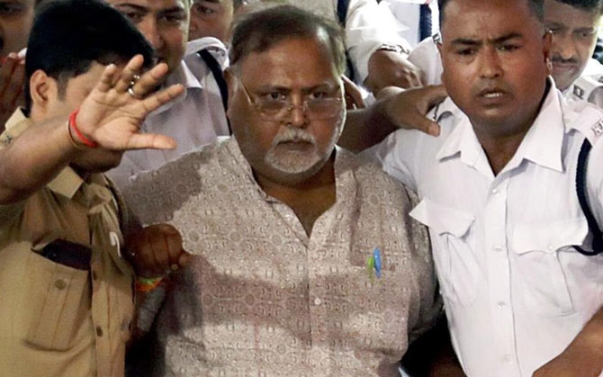 জামিনের শর্ত ভঙ্গের অভিযোগ, ফের জেলে যেতে হবে পার্থ চট্টোপাধ্যায়কে ?