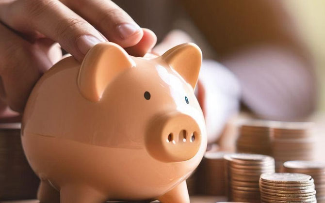 সবাই গাড়ি, বাড়ি কিনছে বলেই হাতে সঞ্চিত টাকা কমছে, সাফাই সরকারের