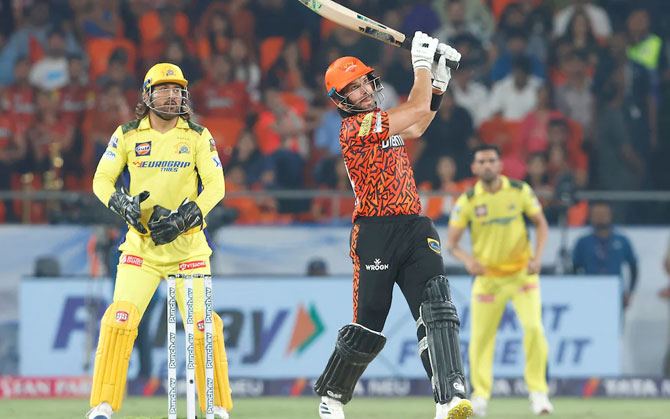 ‌অভিষেকের ঝোড়ো ব্যাটিং, মার্করামের হাফসেঞ্চুরিতে ধোনিদের বিরুদ্ধে বাজিমাত হায়দরাবাদের