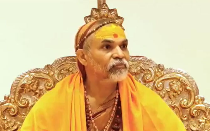 ‘সনাতন ধর্মকে অপমান করেননি রাহুল’, শাসক দলের অভিযোগকে নস্যাৎ করলেন শংকরাচার্য অভিমুক্তেশ্বরানন্দ