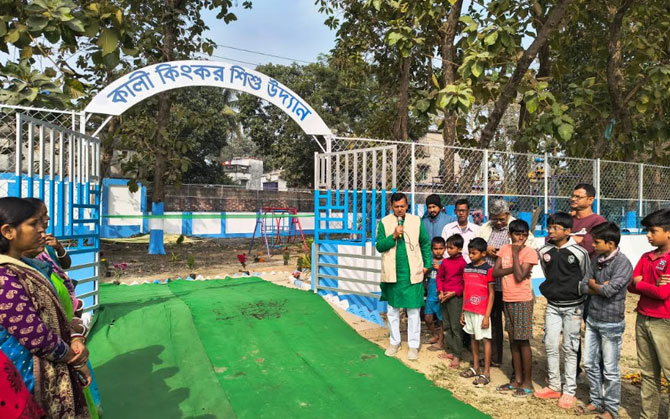 নতুন বছরের উপহার পূর্বস্থলীতে কচিকাঁচাদের জন্য পার্ক