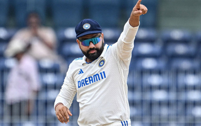 গাভাসকারকে খোঁচা রোহিতের, ‘‌আমার বুদ্ধিসুদ্ধি রয়েছে। এখনই অবসর নয়’‌