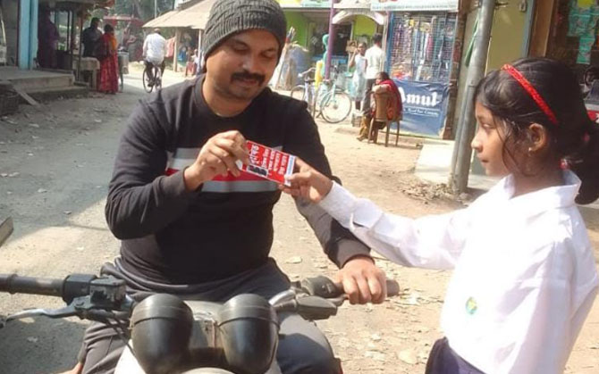 সচেতনতায় মাঠে খুদে পড়ুয়ারা পথ দুর্ঘটনায় দেড় মাসে ৯ জনের মৃত্যু, কারণ খুঁজল পুলিশ, তৈরি হল পরিকল্পনা