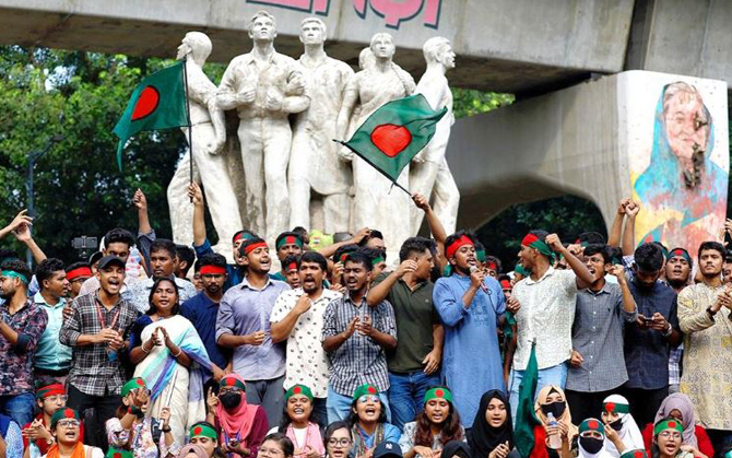ফেব্রুয়ারিতেই বাংলাদেশে ছাত্রদের নতুন রাজনৈতিক দলের আত্মপ্রকাশ ? তুঙ্গে জল্পনা