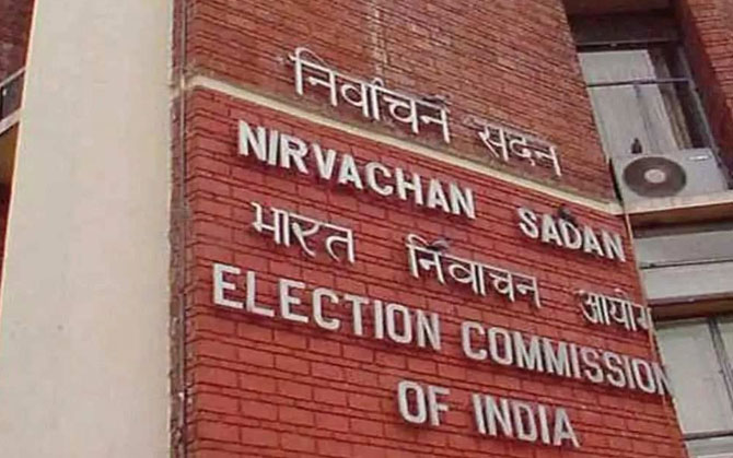 সুপ্রিম নির্দেশে নির্বাচন কমিশনের পদক্ষেপ, শনিবার প্রকাশ হচ্ছে তথ্যগত অসংগতি ও আনম্যাপড ভোটারদের তালিকা