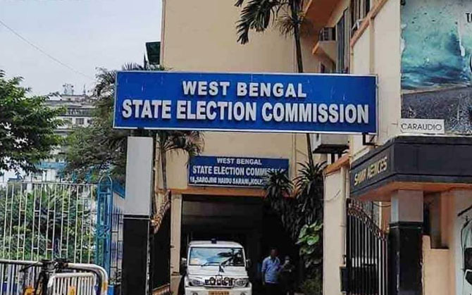 ঠিকানায় কেউ নেই, ফেরত আসছে কার্ড! রাজ্যে দেড় লক্ষ ভোটার কার্ড  নিয়ে বিপাকে নির্বাচন কমিশন