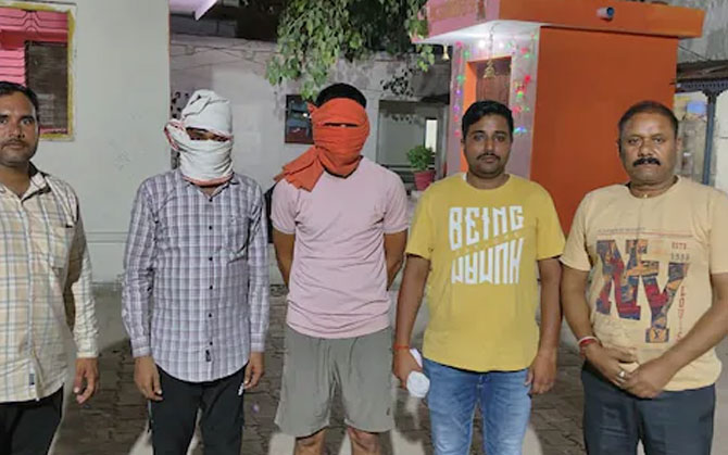 মধ্যপ্রদেশে আধার কার্ডের ছবি বদলিয়ে পুলিশ নিয়োগ। ‘সলভার গ্যাং’-এর কাণ্ডে তোলপাড় রাজ্য