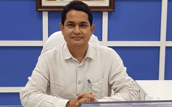 দলের নয়, এনজিওর হয়ে গিয়েছিলেন বোমার আঘাতে নিহত বালিকার বাড়িতে, শোকজের জবাব হুমায়ুনের