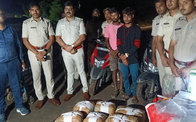 কেতুগ্রামে উদ্ধার বিপুল মাদক, গ্রেফতার জলপাইগুড়ির ২ বাসিন্দা
