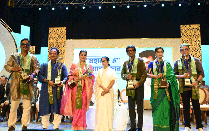 মহানায়ক সম্মানে সম্মানিত বাংলার ছয় কৃতী