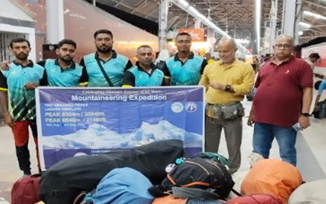 লাদাখের ২ অজানা শৃঙ্গ অভিযানে গেল বসিরহাটের ট্রাভেলার্স গিল্ড