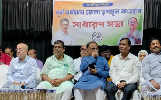 বিধানসভা নির্বাচনের প্রস্তুতি, জেলায় জেলায় জনসংযোগের গাইড লাইন শাসক দলের