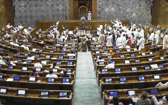 উপ-রাষ্ট্রপতি নির্বাচনে কেরল প্রার্থীর ‘জাল স্বাক্ষর’ ঘিরে বিতর্ক