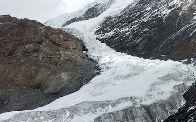 দ্রুত গলছে পূর্ব হিমালয়ের হিমবাহ, হ্রদ ফেটে বন্যার আশঙ্কা অরুণাচলে