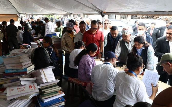 পুড়ে ছাই ভবন, নথিপত্র— নেপালে চলছে সাদা তাঁবুর সুপ্রিমকোর্ট!