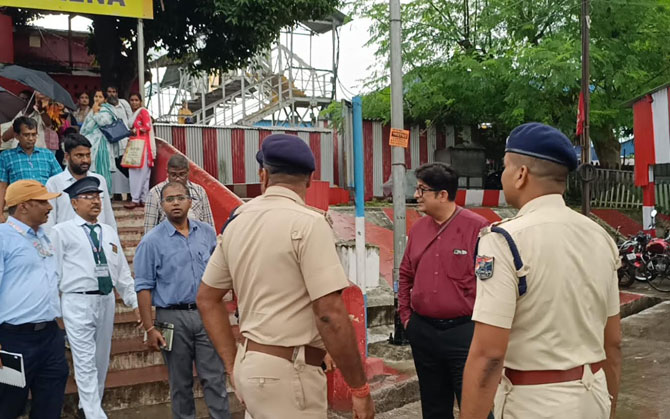 অমৃত ভারত প্রকল্পে মন্থর গতি কাটোয়ায়, প্রশ্নের মুখে রেলের ডিআরএম