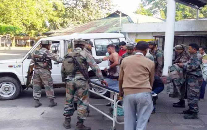 অসম-অরুণাচলের সেনাঘাঁটিতে পরপর জঙ্গি হামলা, উত্তপ্ত উত্তর-পূর্বের সীমান্ত অঞ্চল