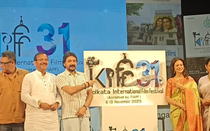 ৬ নভেম্বর থেকে শুরু ৩১তম কলকাতা চলচ্চিত্র উৎসব । ঋত্বিক ঘটকের শতবর্ষে নতুন অধ্যায় ‘বিয়ন্ড বর্ডার্স’-এ পরিযায়ী জীবনের কাহিনি