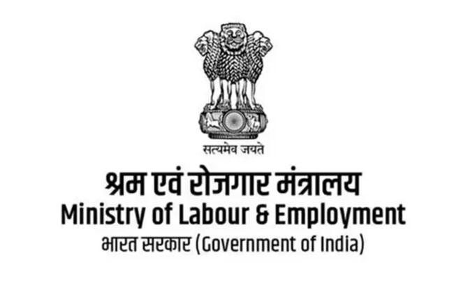 নতুন খসড়া শ্রম নীতি প্রকাশ কেন্দ্রের। সামাজিক সুরক্ষা ও কর্মসংস্থানে জোর