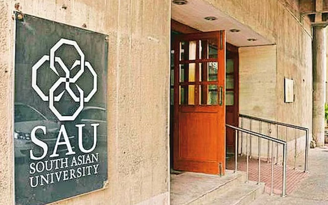 দিল্লিতে সাউথ এশিয়ান ইউনিভার্সিটির ছাত্রীর উপর বহিরাগতদের যৌন হেনস্তা, দায়ের এফআইআর