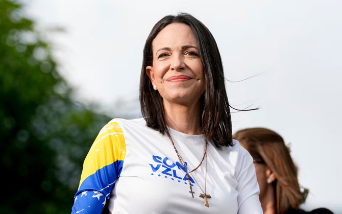 গণতান্ত্রিক অধিকার রক্ষায় সওয়াল, দুই দশকের লড়াইকে সম্মান রয়্যাল সুইডিশ একাডেমির । শান্তিতে নোবেল জয় ভেনিজুয়েলার বিরোধী কন্ঠ মারিয়া করিনা মাচাদোর