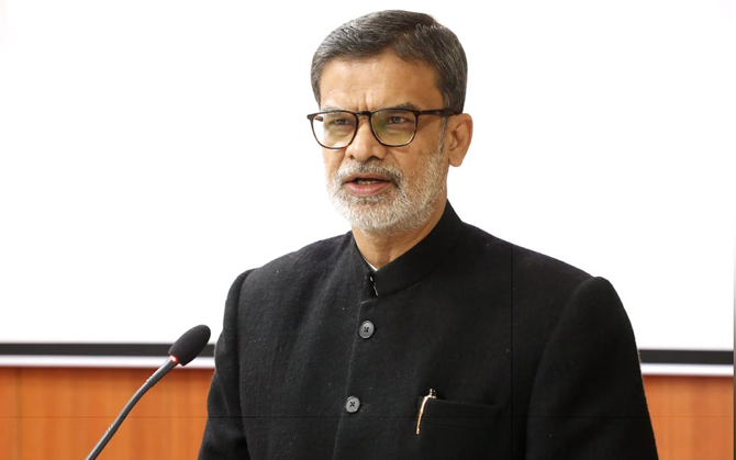 কলকাতা হাই কোর্টে স্থায়ী প্রধান বিচারপতির দায়িত্বে সুজয় পাল