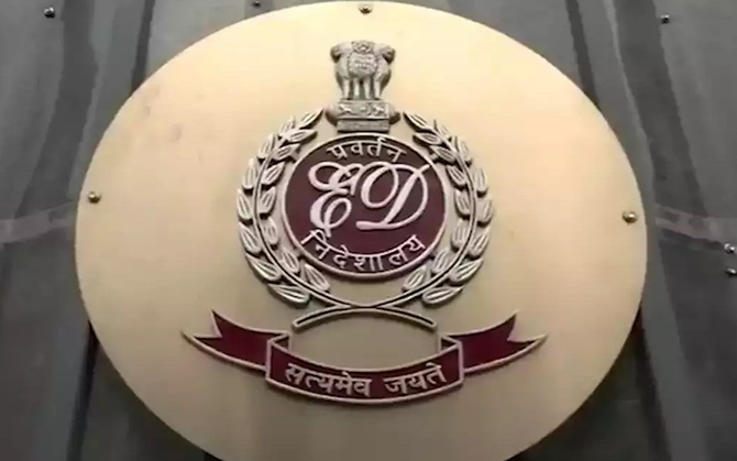 দ্বিতীয় দফা ভোটের আগে রেশন দুর্নীতি মামলায় ফের সক্রিয় ইডি, কলকাতা সহ ৯ জায়গায় তল্লাশি