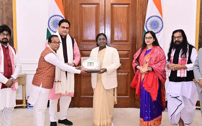 ভোটার তালিকা থেকে নাম বাদ যাওয়ার আতঙ্ক, শান্তনু ঠাকুরের নেতৃত্বে রাষ্ট্রপতির দ্বারস্থ মতুয়া সমাজের একাংশ