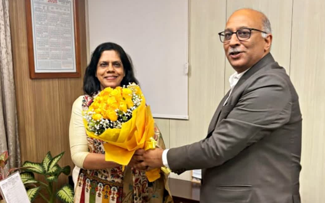 রাজ্যে প্রথম মহিলা মুখ্যসচিব হলেন নন্দিনী চক্রবর্তী । মুখ্যমন্ত্রীর উপদেষ্টা পদে থাকছেন পন্থ