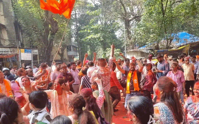মহারাষ্ট্রের পুরভোটে গেরুয়া ঝড় ! রাজ–উদ্ধব জোটে ধাক্কা, সংখ্যাগরিষ্ঠতার পথে বিজেপি–শিন্দেসেনা