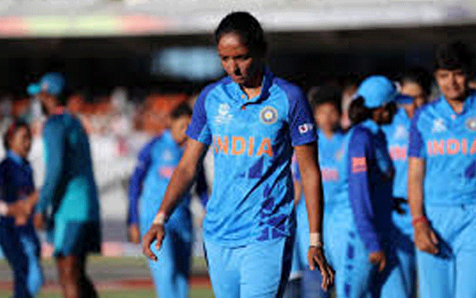 অস্ট্রেলিয়ার কাছে বিশ্বখেতাব জয়ী ভারতের পরাজয়