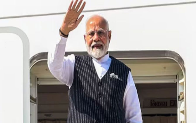 ইজরায়েল সফরে মোদি, কনেসেটে বক্তৃতার প্রস্তুতি। গাজা নিয়ে কী অবস্থান, প্র‌শ্ন বিরোধী শিবিরের