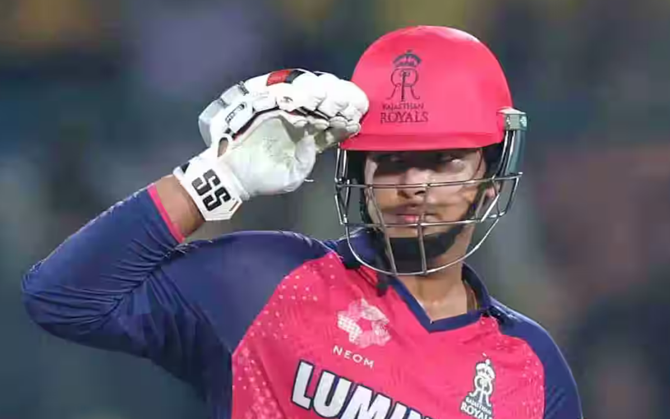 তাণ্ডব চালিয়ে নিজের রেকর্ড ভাঙলেন বৈভব, ৮ উইকেটে সহজ জয় রাজস্থানের