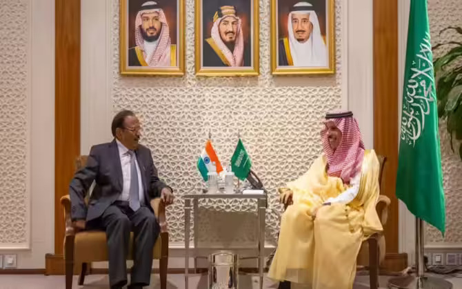 রিয়াদে উচ্চপর্যায়ের বৈঠক অজিত ডোভালের। ভারত-সৌদি সম্পর্ক মজবুত করতে সক্রিয় দিল্লি