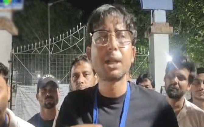 জঙ্গিপুরে স্ট্রংরুমে সিসি ক্যামেরা বিকল। ‘দিল্লির চক্রান্ত’, অভিযোগ বায়রন বিশ্বাসের