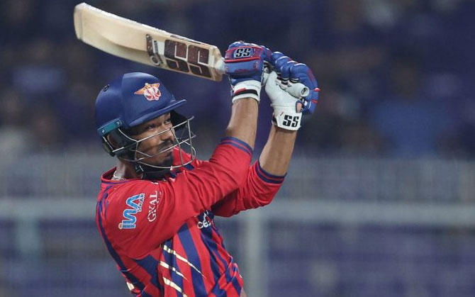 মুকুলে বিদ্ধ নাইট । ৩ উইকেটে জয় লখনউ সুপার জায়ান্টসের