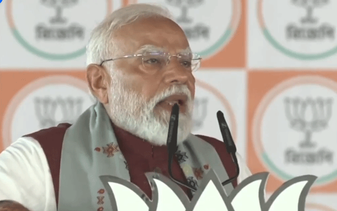 ভোটের দিনেই কৃষ্ণনগর থেকে ‘পরিবর্তন’-এর ডাক, কমিশনের প্রশংসায় পঞ্চমুখ প্রধানমন্ত্রী মোদি