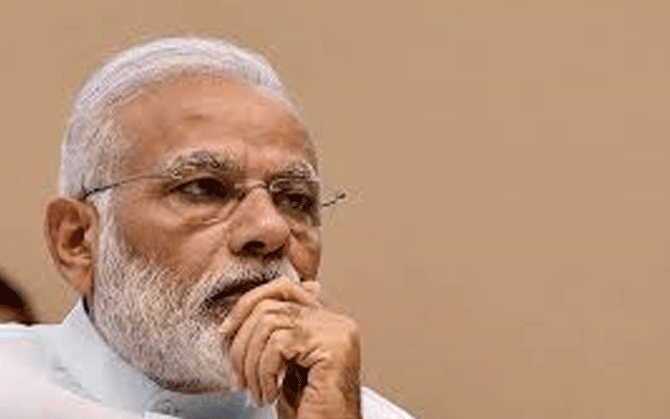 প্রধানমন্ত্রীর বিরুদ্ধে নির্বাচনী বিধি লঙ্ঘনের অভিযোগ, কমিশনকে চিঠি ৭০০ বিশিষ্টের