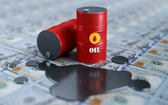 তেলের দামে আগুন, মার্কিন কড়া নীতির চাপে রেকর্ড পতনে ভারতীয় টাকা