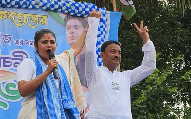 পূর্ব বর্ধমানে নির্বাচনের প্রচার সাংসদ সায়নী ঘোষের